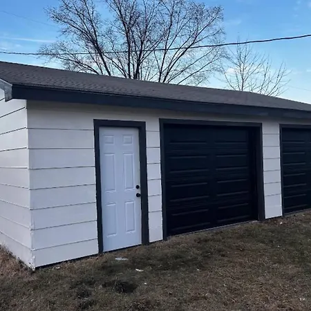 8Th Street Haven - 3 Bedroom House In Dt Hamilton